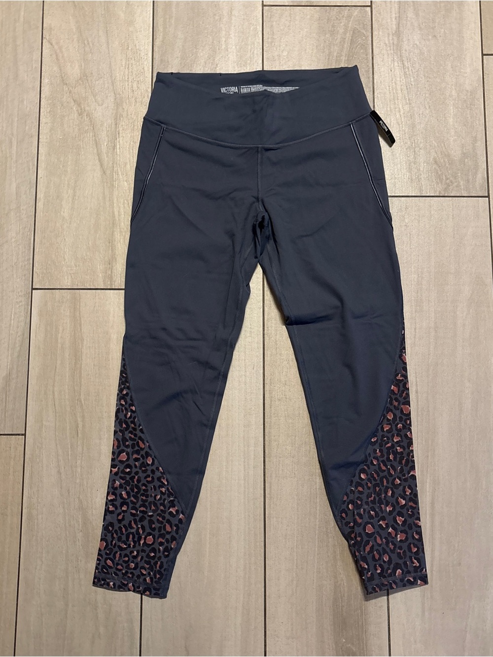brand new with tags, Victoria’s Secret leggings